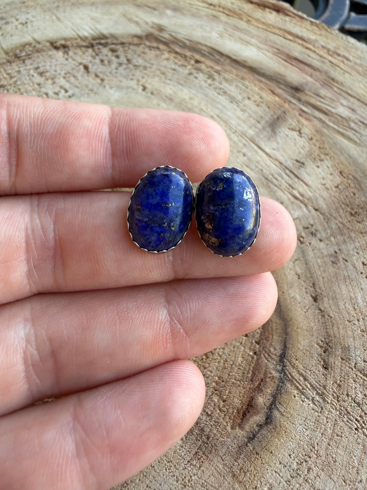Lapis Studs